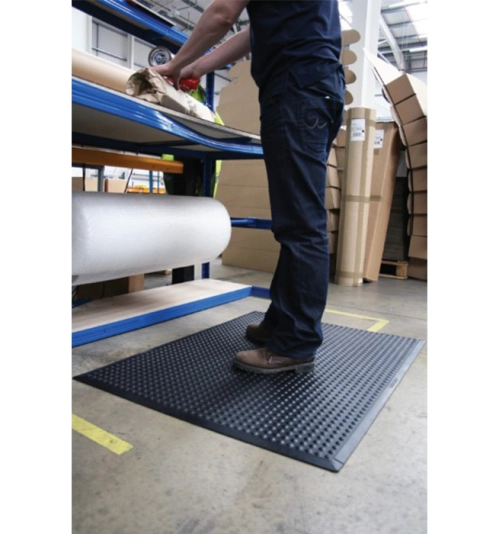 0.9m x 1.2m Bubble Stand Matting 1